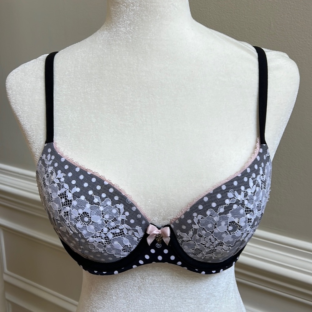 Victoria’s Secret bra